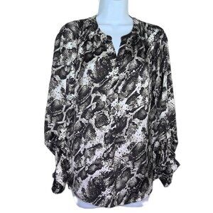 New Simply Vera Vera Wang Snakeskin Print Top Blouse V-Neck Roll Tab NWOT Sz M